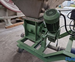 Mobile Pneumatische Förderstation für Pulver o.ä.